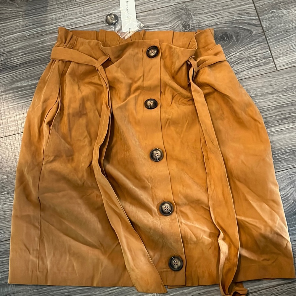 NWT FRANCESCAS WOMENS SKIRT SIZE MEDIUM